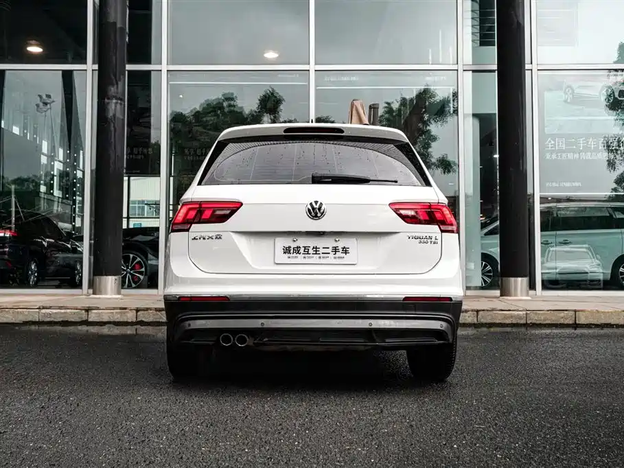 Volkswagen Tiguan L 2017 330TSI Automatic 2WD Comfort Edition фото 7