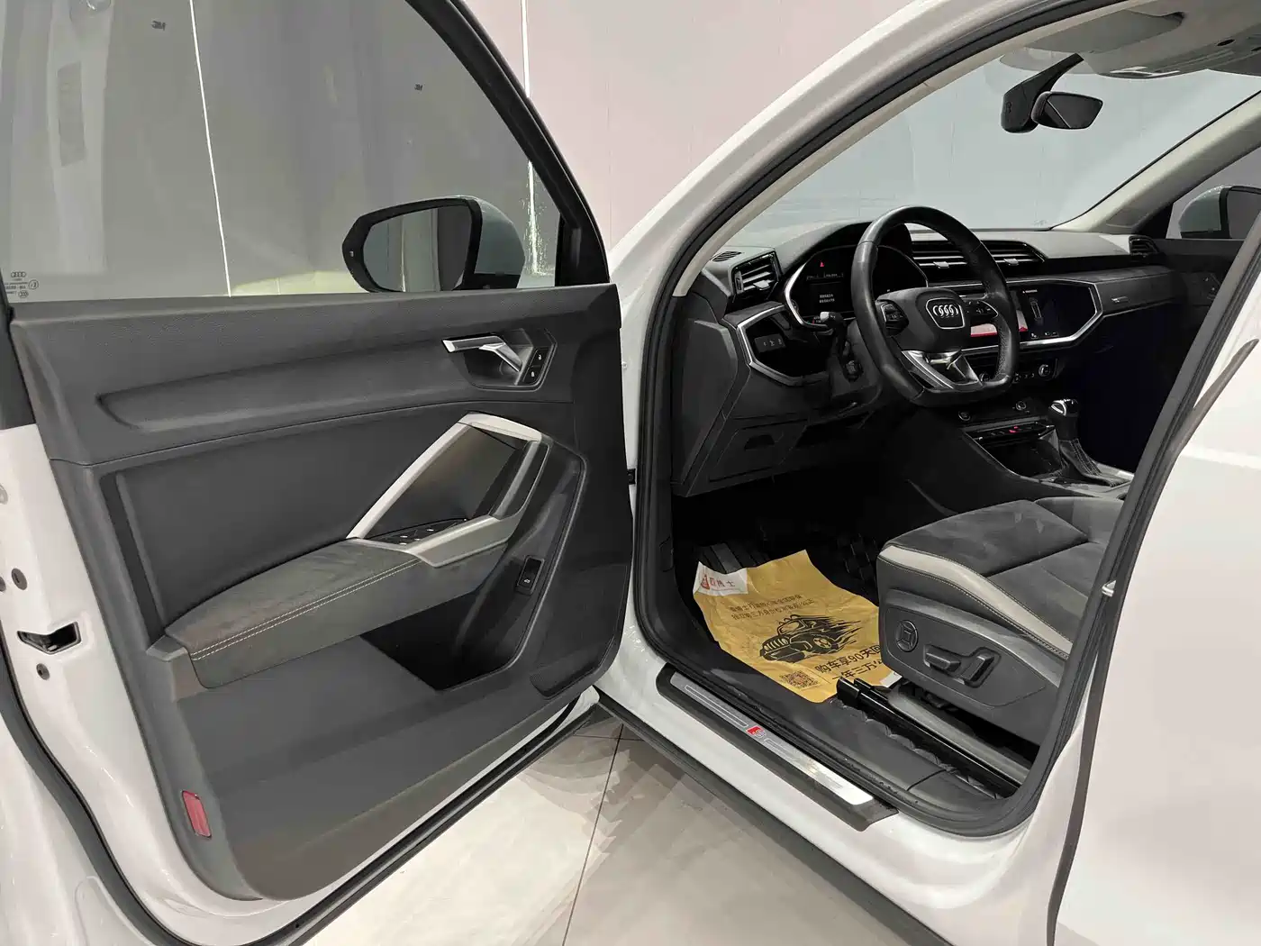 Audi Q3 2022 35 TFSI Fashion Dynamic фото 7