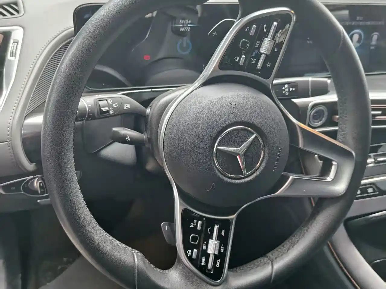 Mercedes-Benz EQC 2021 EQC 400 4MATIC фото 8