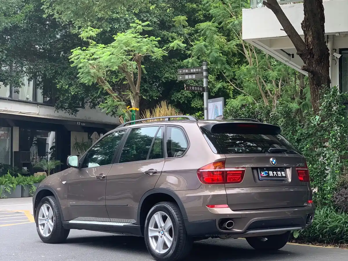 BMW X5 (Import) 2013 xDrive35i Leading фото 5