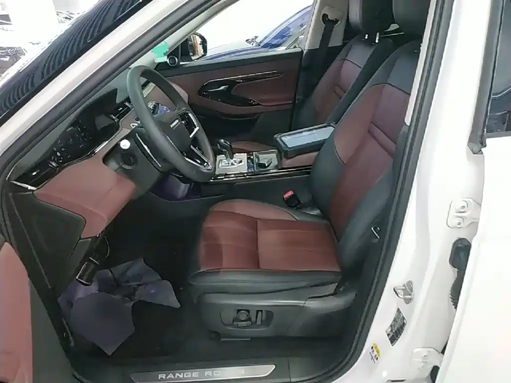 Land Rover Range Rover Evoque 2022 Range Rover Evoque L 249PS R-Dynamic Luxury Edition фото 15