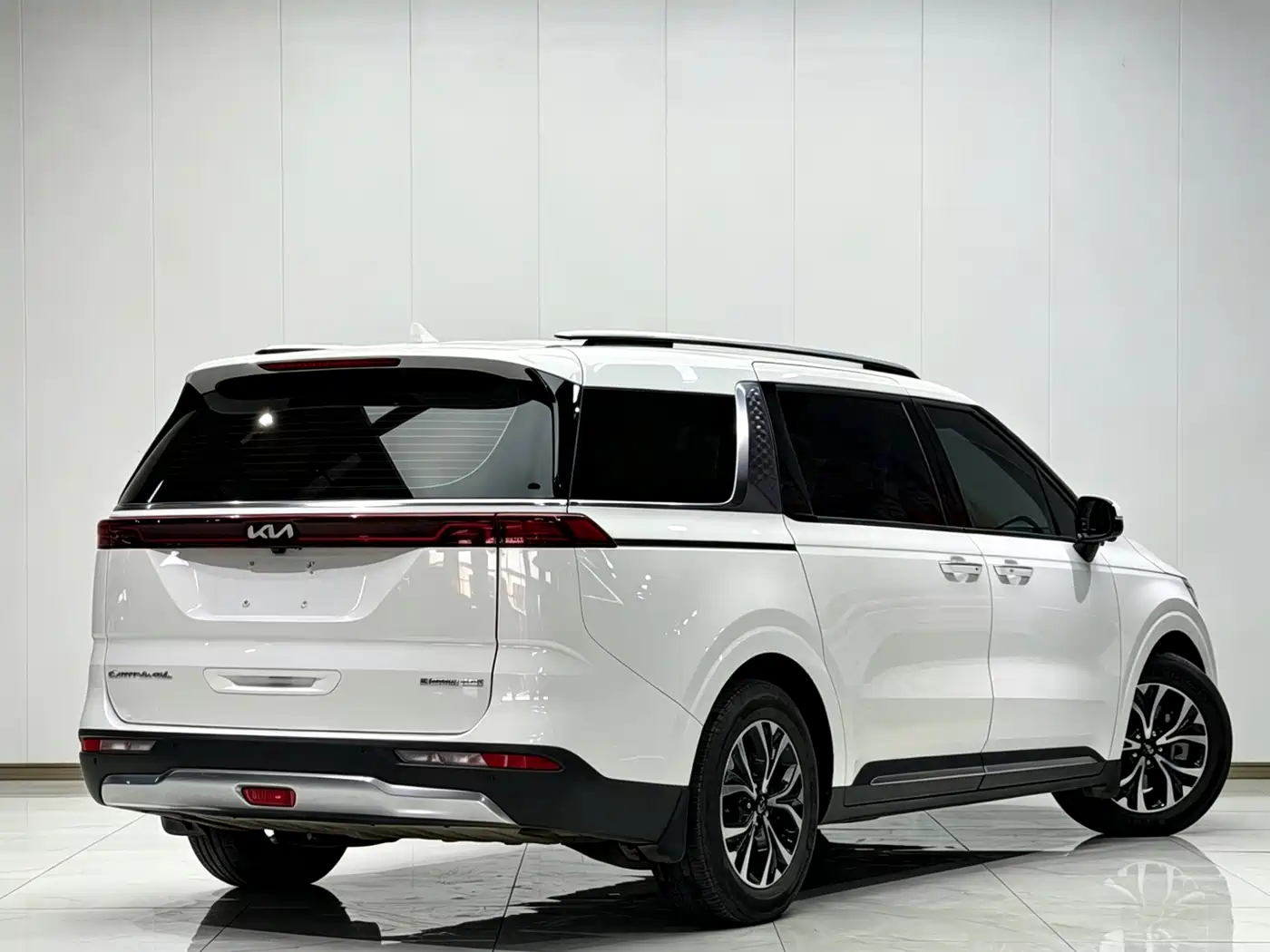 Kia Carnival 2021 2.0T Flagship Edition фото 7
