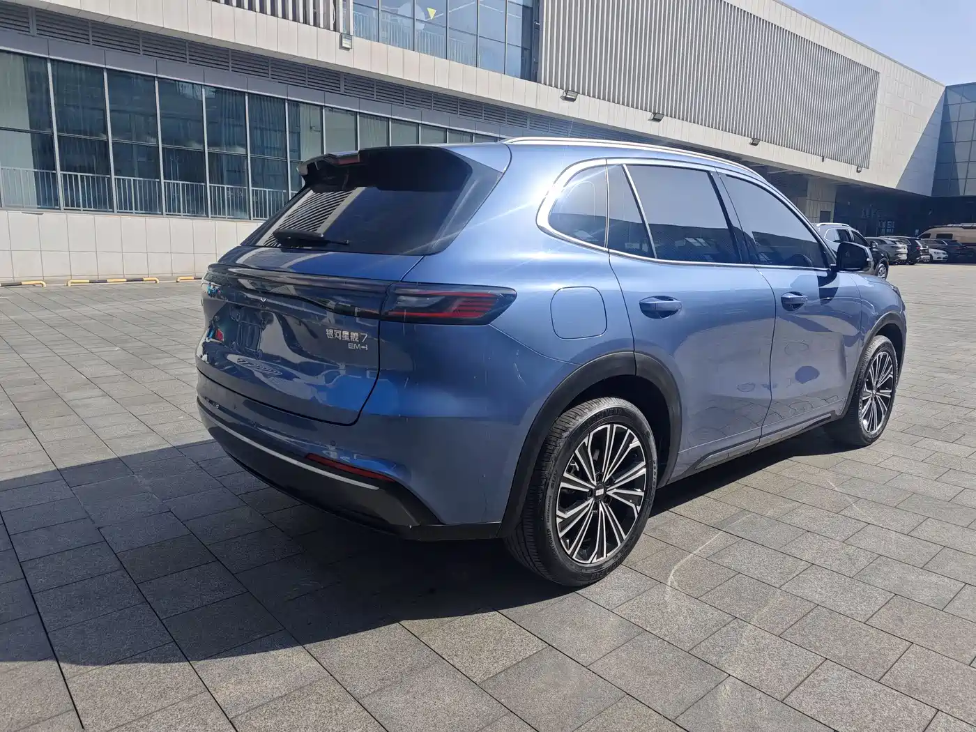 Geely Galaxy Galaxy Starship 7 EM-i 2025 120km Navigation Edition фото 8