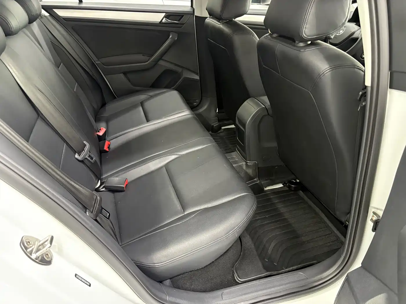 Volkswagen C-TREK 2018 1.5L Auto Fashion Edition фото 8