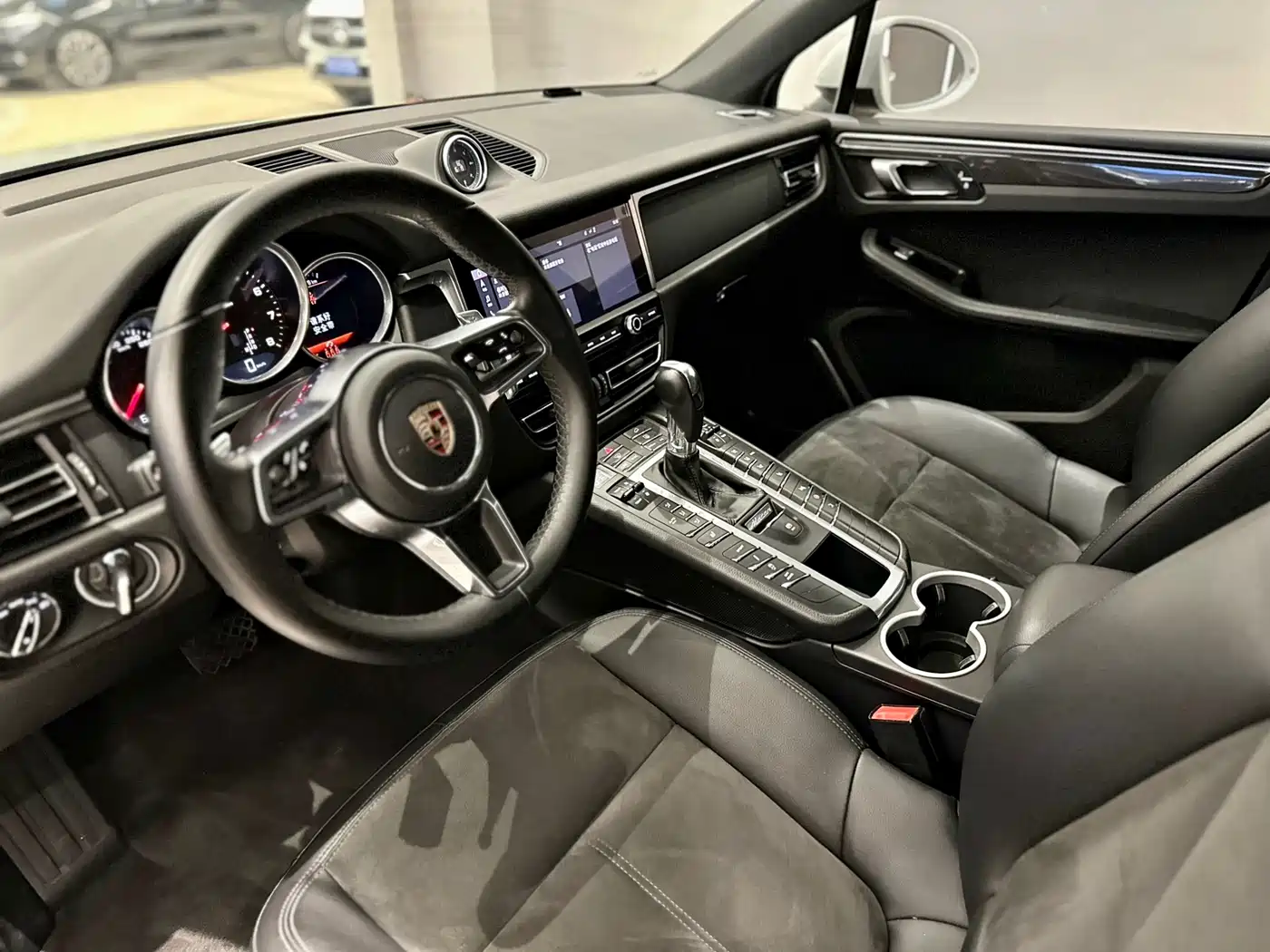 Porsche Macan 2018 Macan 2.0T фото 6