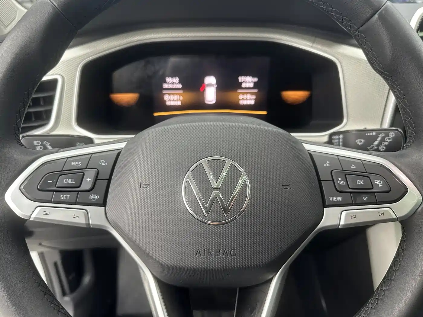 Volkswagen T-ROC 2023 280TSI DSG 2WD Time Edition фото 13
