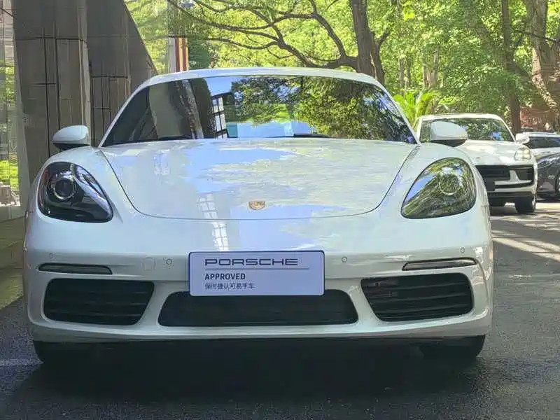 Porsche 718 2018 Cayman 2.0T фото 2