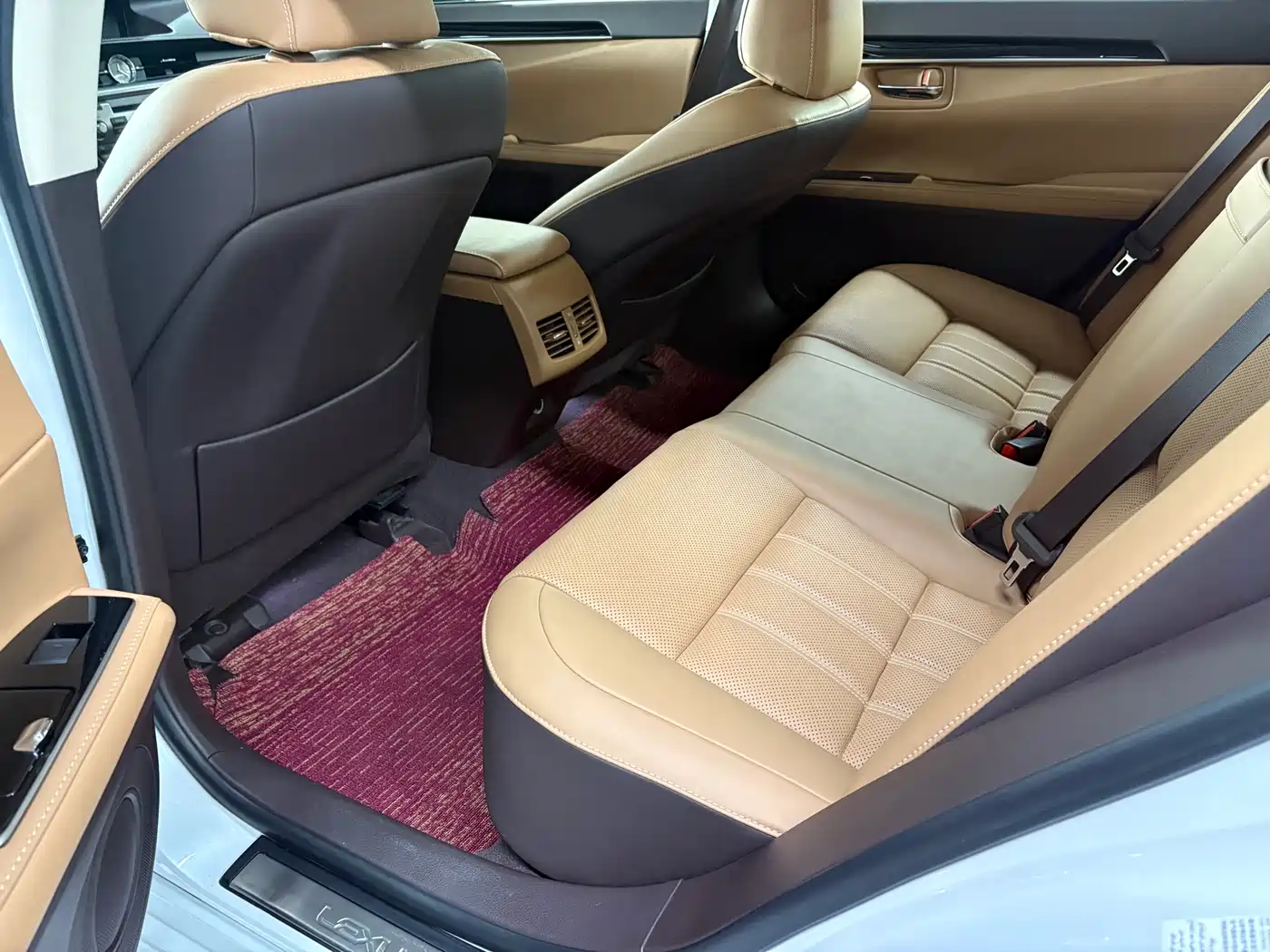 Lexus ES 2015 200 Comfort Edition фото 14
