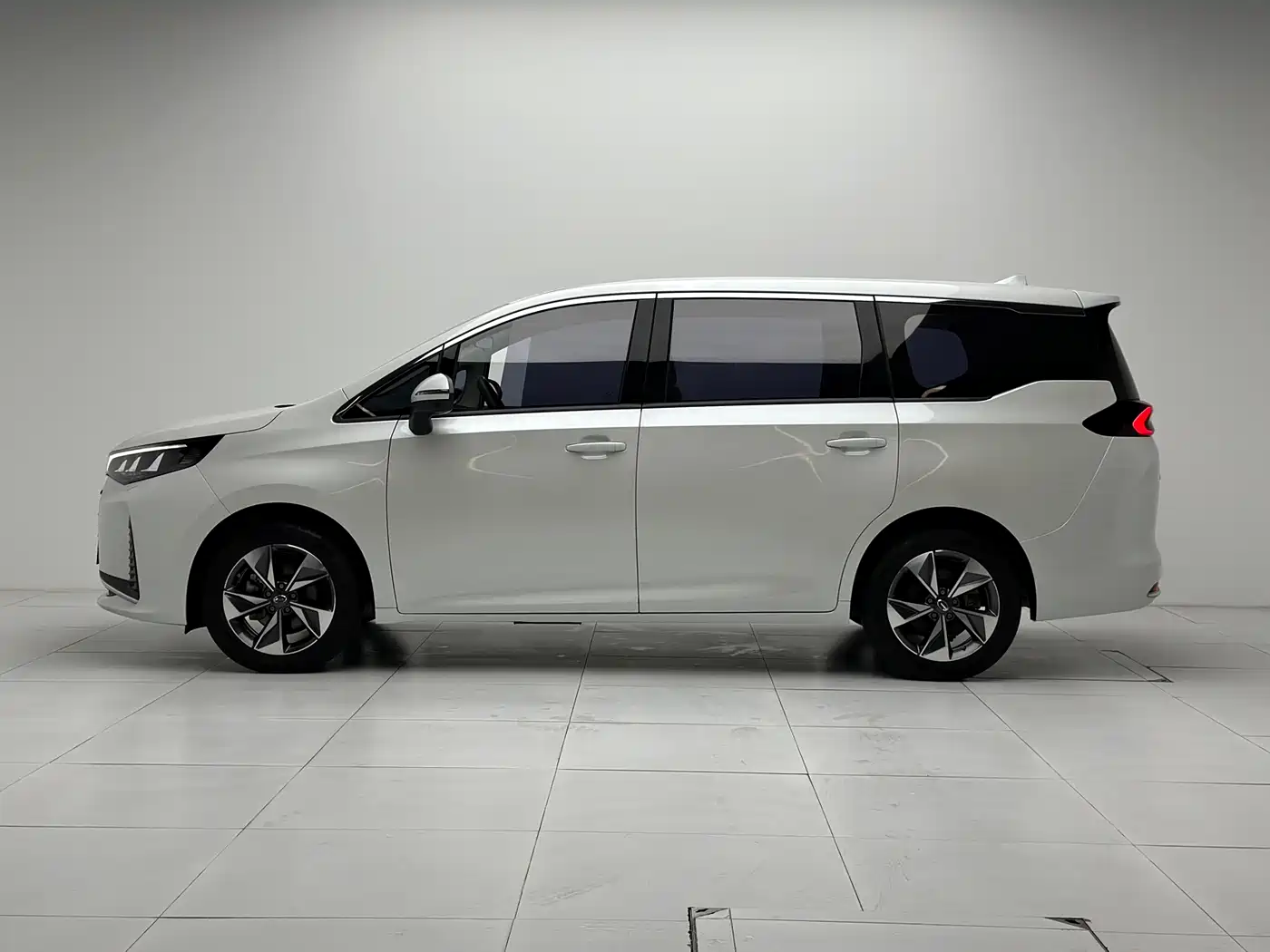 GAC Trumpchi Trumpchi M6 2023 PRO 270T DCT Premium Edition фото 23