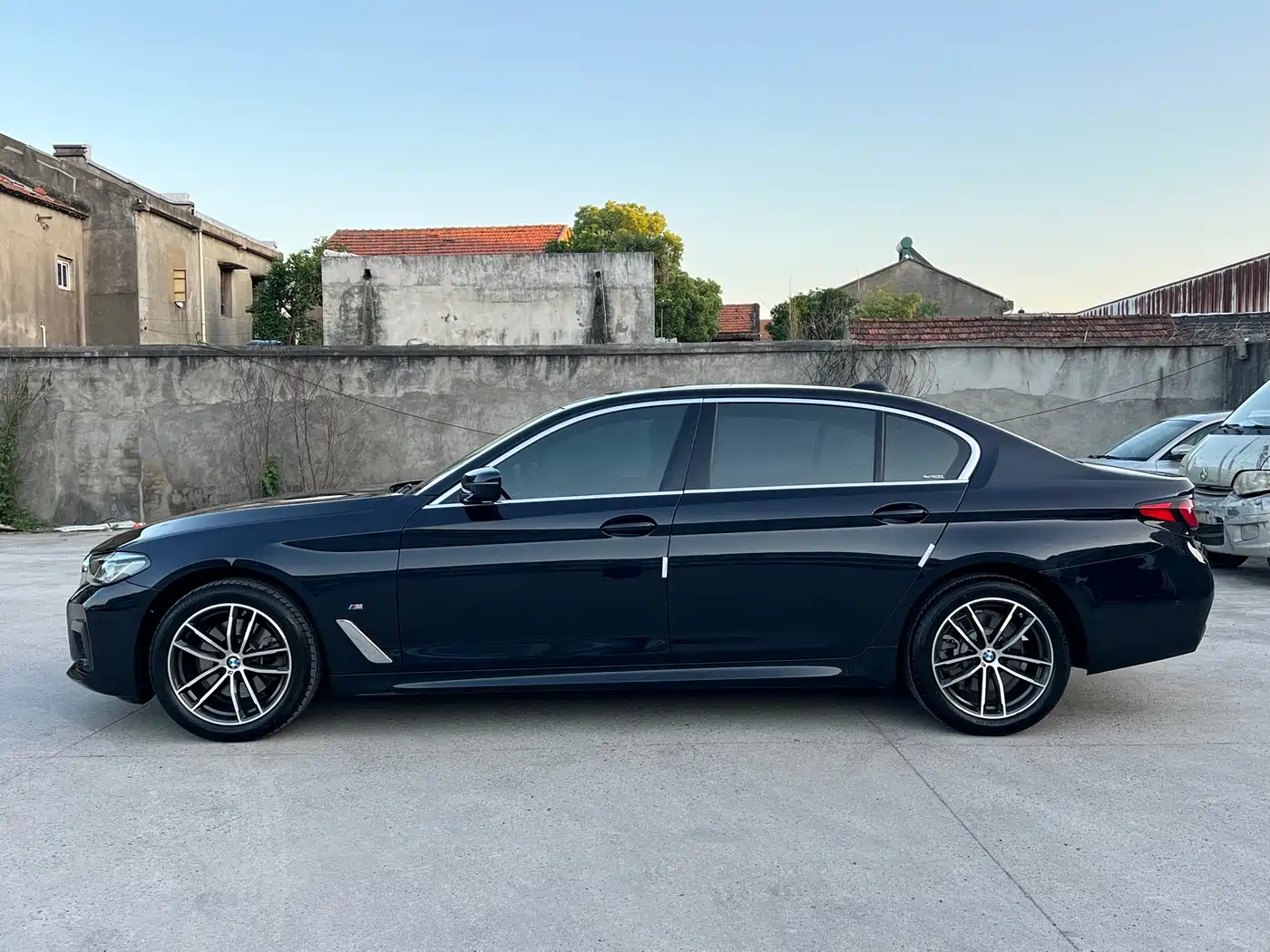 BMW 5 Series 2021 525Li M Sport Package фото 13