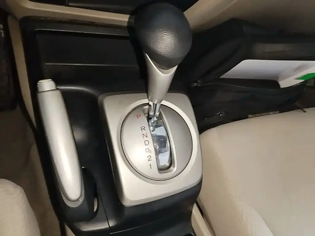 CIIMO CIIMO 2015 2015 1.8L Automatic Comfort Edition