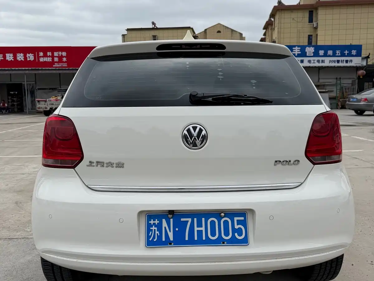 Volkswagen Polo 2014 2013 1.6L Automatic Luxury Edition