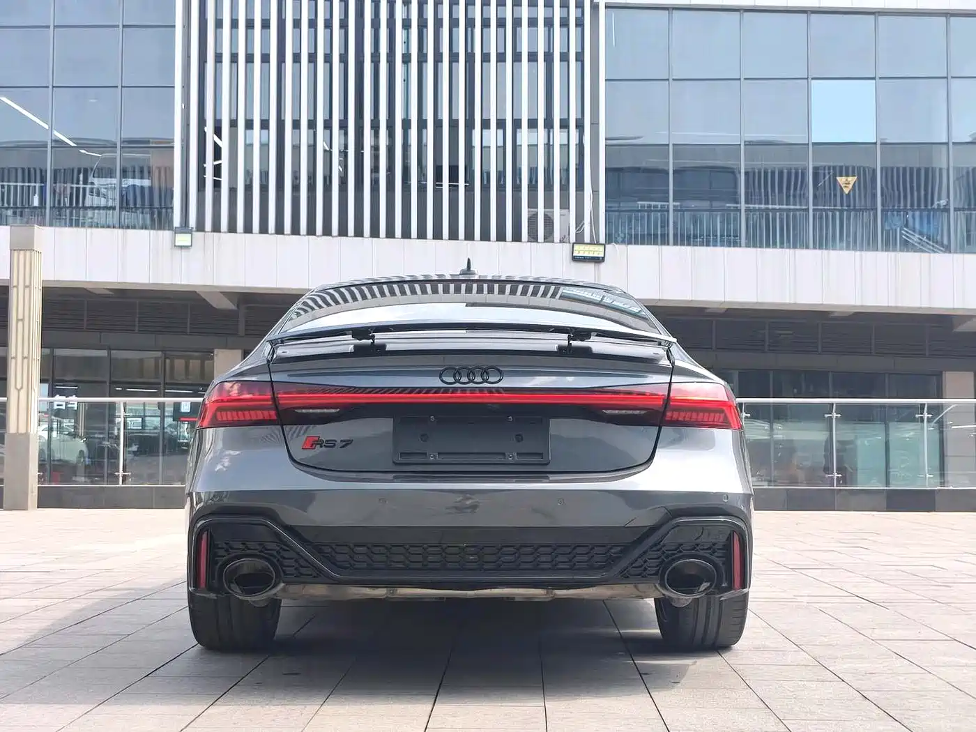 Audi A7 2023 Model 45 TFSI Premium Selection Edition фото 8