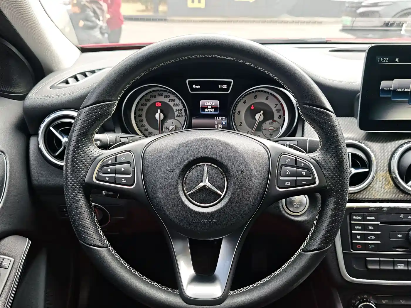 Mercedes-Benz GLA 2017 GLA 200 Fashion фото 8