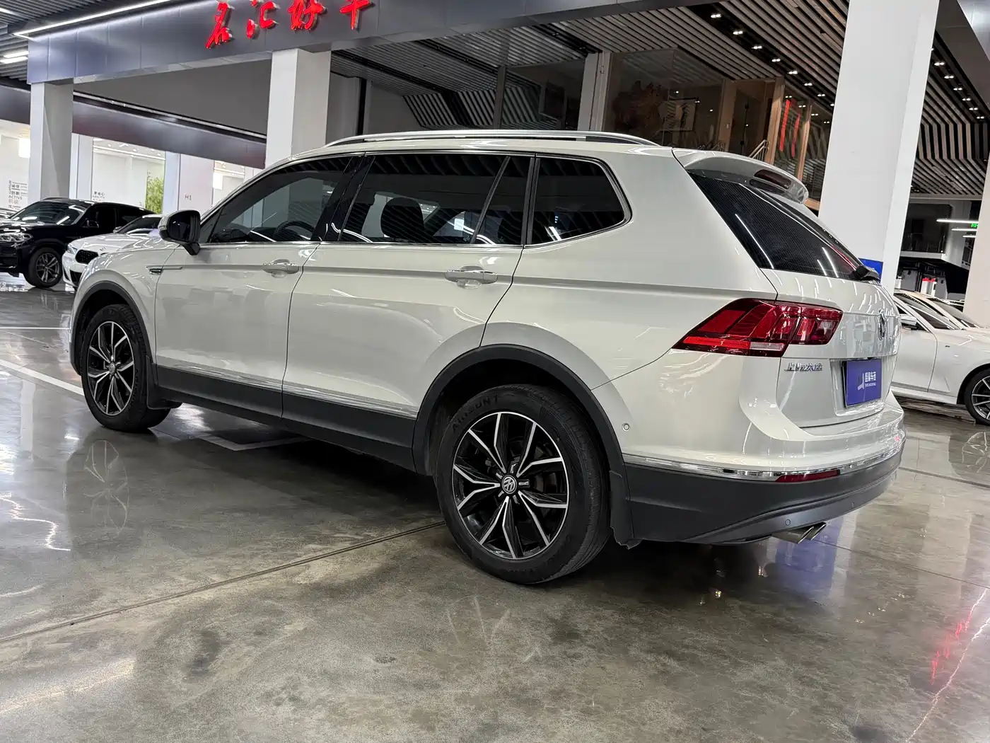 Volkswagen Tiguan L 2020 330TSI Auto 2WD Smart Luxury China VI фото 11