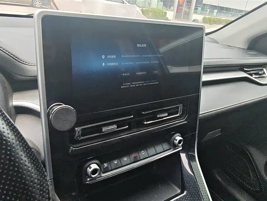 Haval M6 2023 PLUS 1.5T DCT Elite Smart Connect фото 13