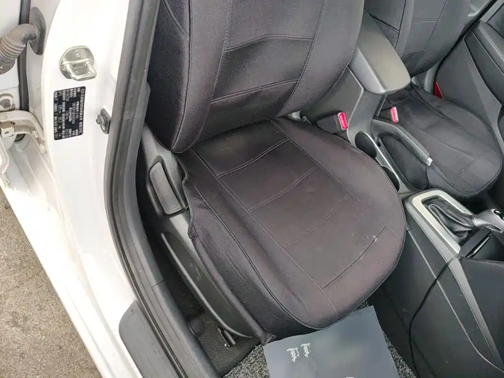Фото 25 - Hyundai Elantra