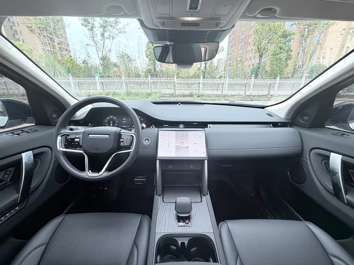 Land Rover Discovery Sport 2025 249PS Performance Tech Edition фото 14