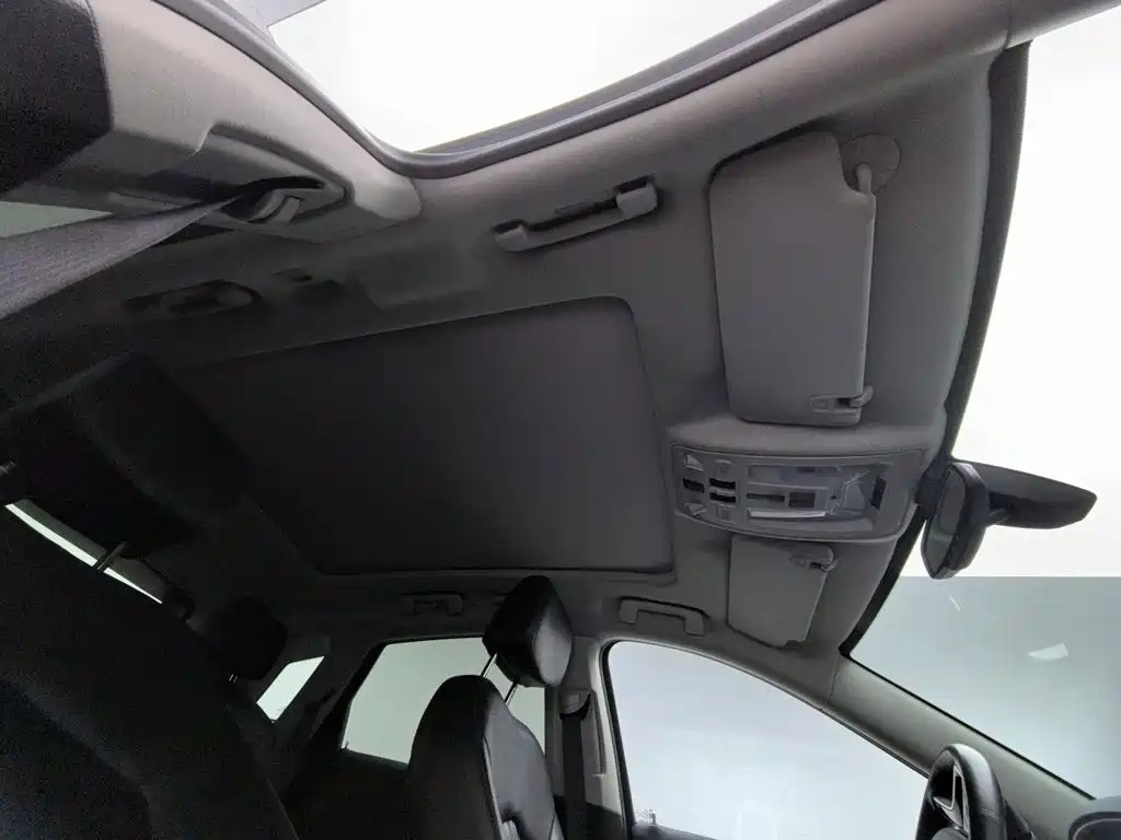 Фото 14 - Cadillac SRX