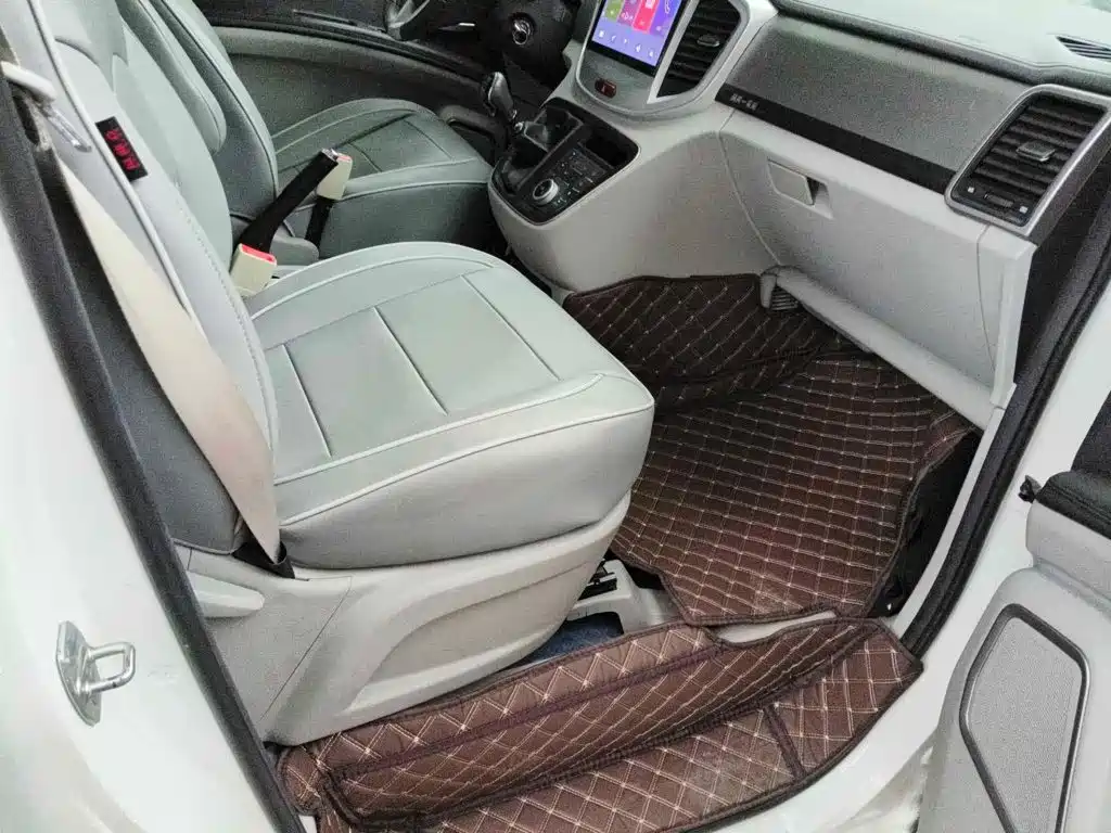 JAC Refine M4 2021 2020 2.0CTI Diesel Manual Sporty Style China VI