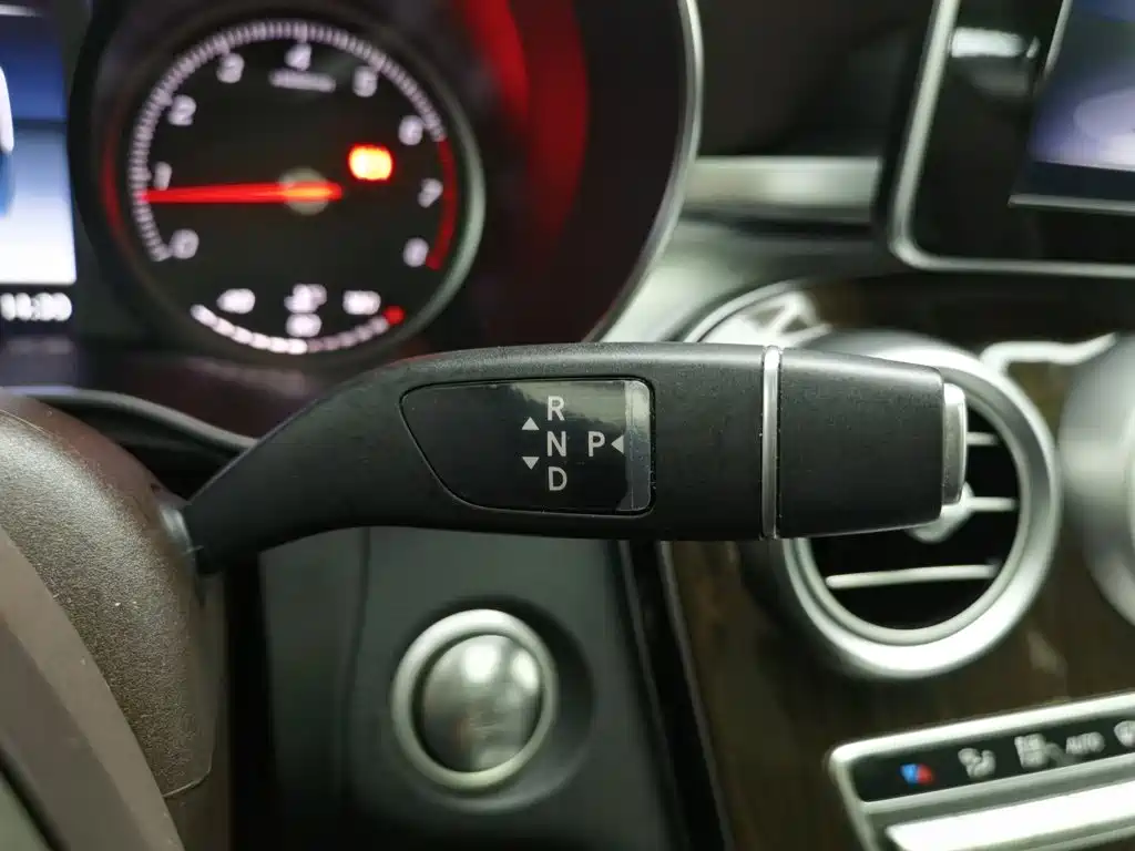 Photo 13 - Mercedes-Benz GLC