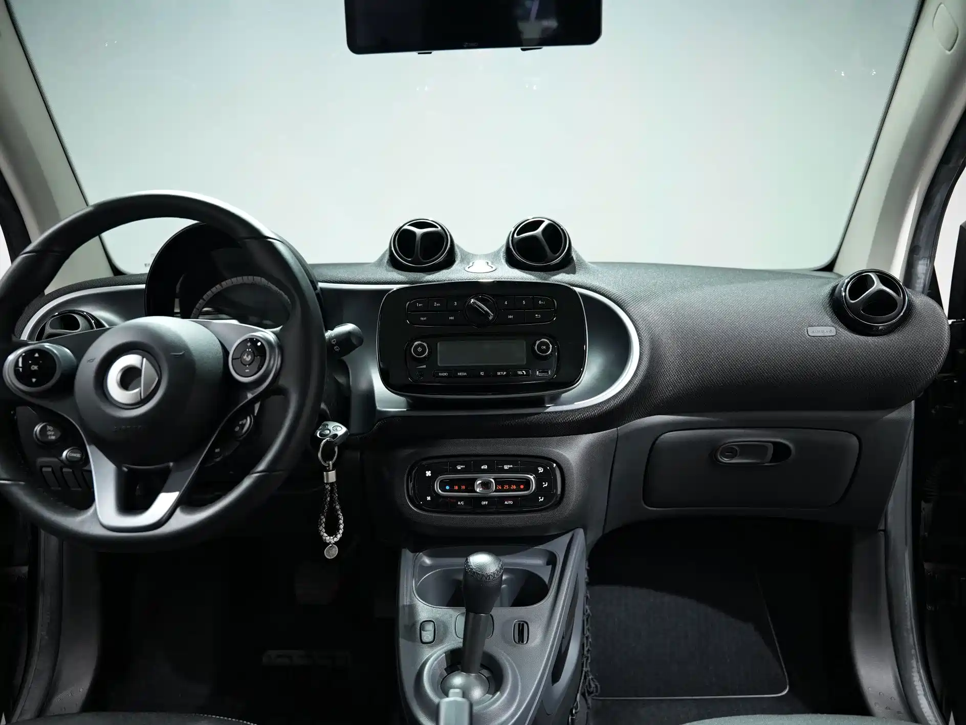 Photo 10 - smart fortwo