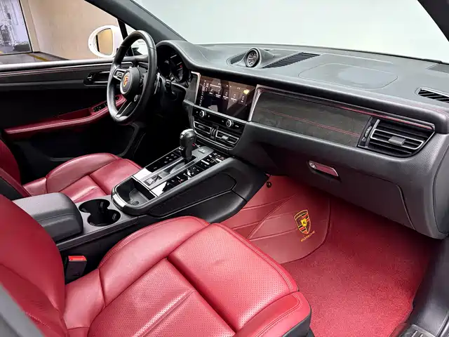 Porsche Macan 2024 Macan 2.0T — фото 3