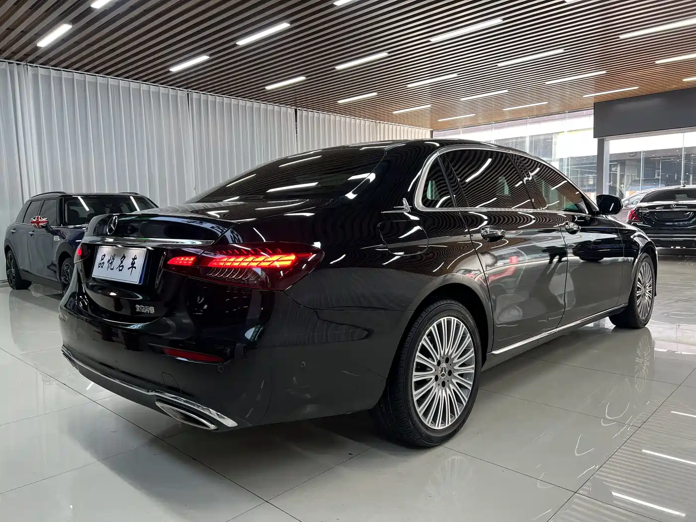 Mercedes-Benz E-Class 2023 E 300 L Fashion фото 14