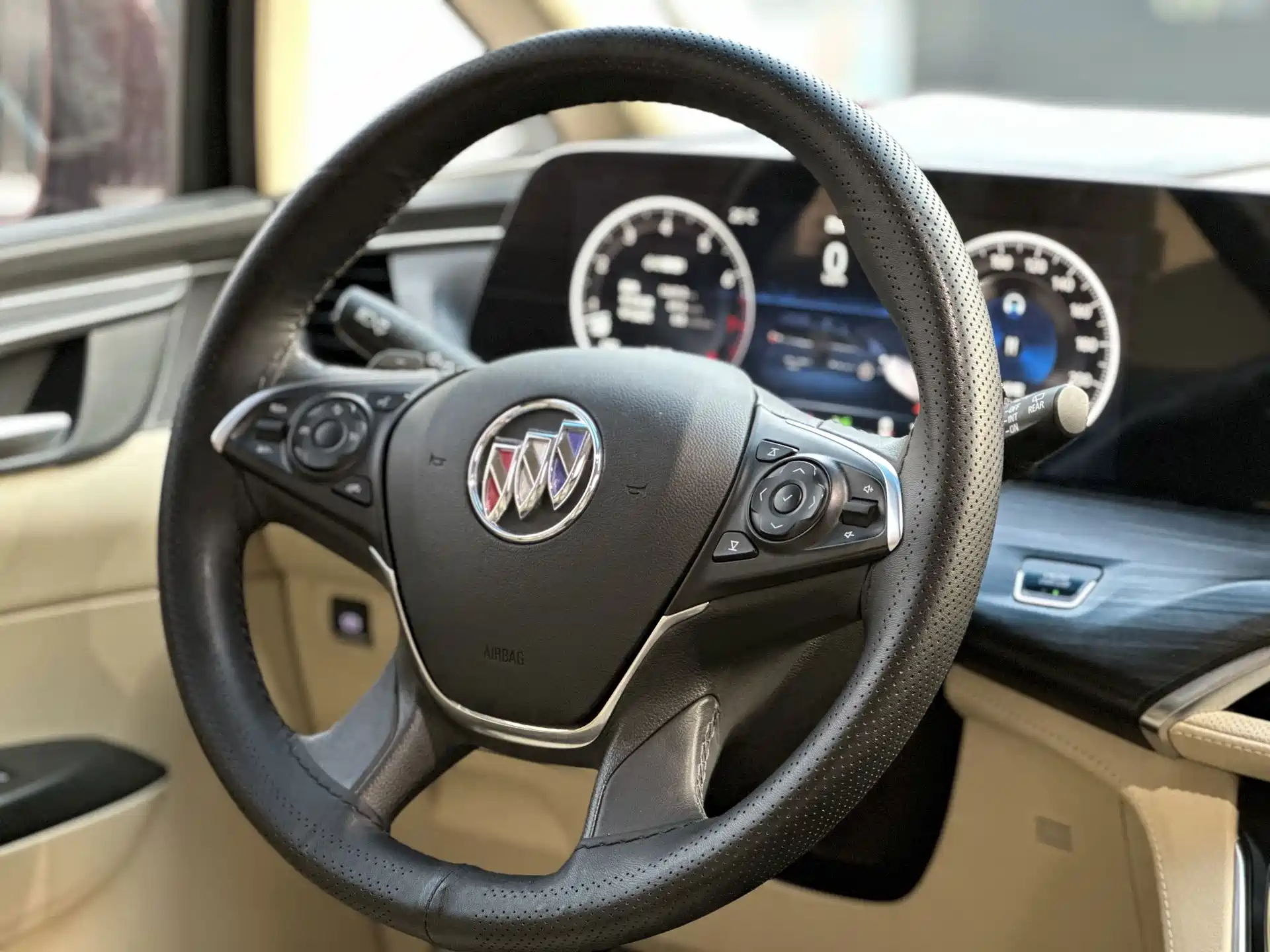 Фото 11 - Buick GL8