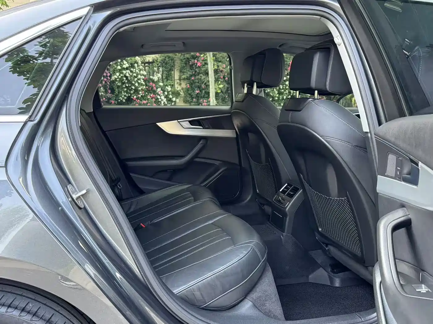 Audi A4L 2020 40 TFSI Luxury Dynamic фото 10