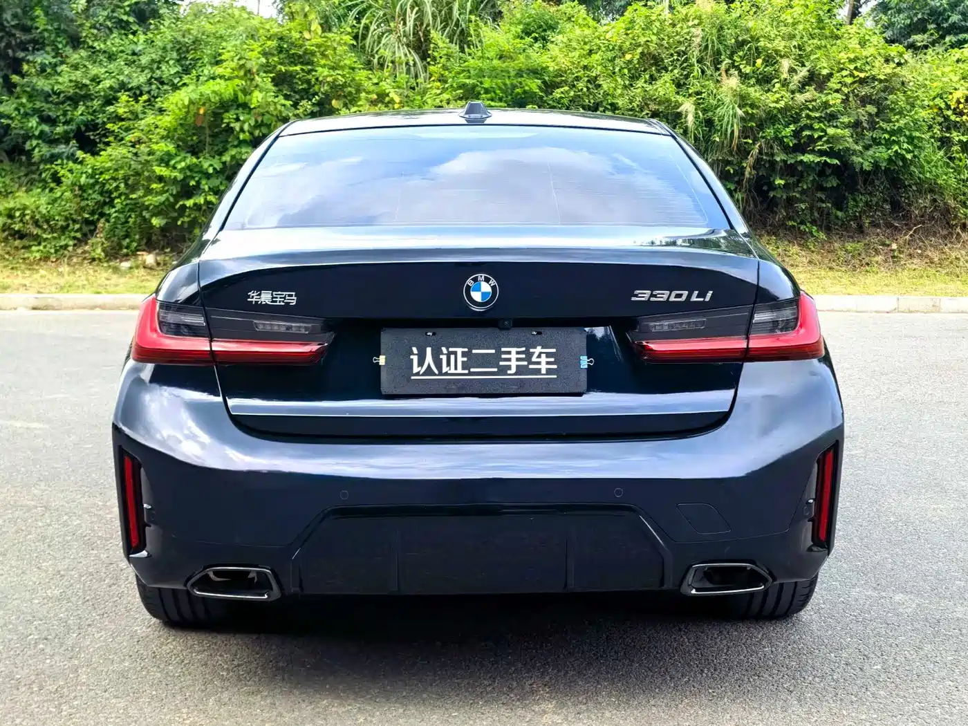 BMW 3 Series 2025 330Li M Sport Night Edition фото 14