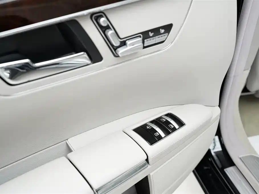 Mercedes-Benz S-Class 2010 S 300 L Luxury фото 19