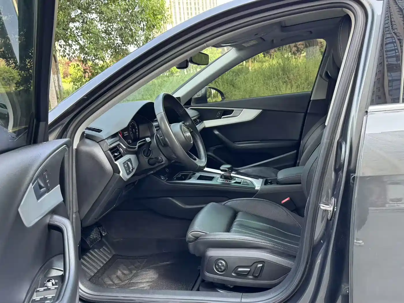 Audi A4L 2020 40 TFSI Luxury Dynamic фото 8