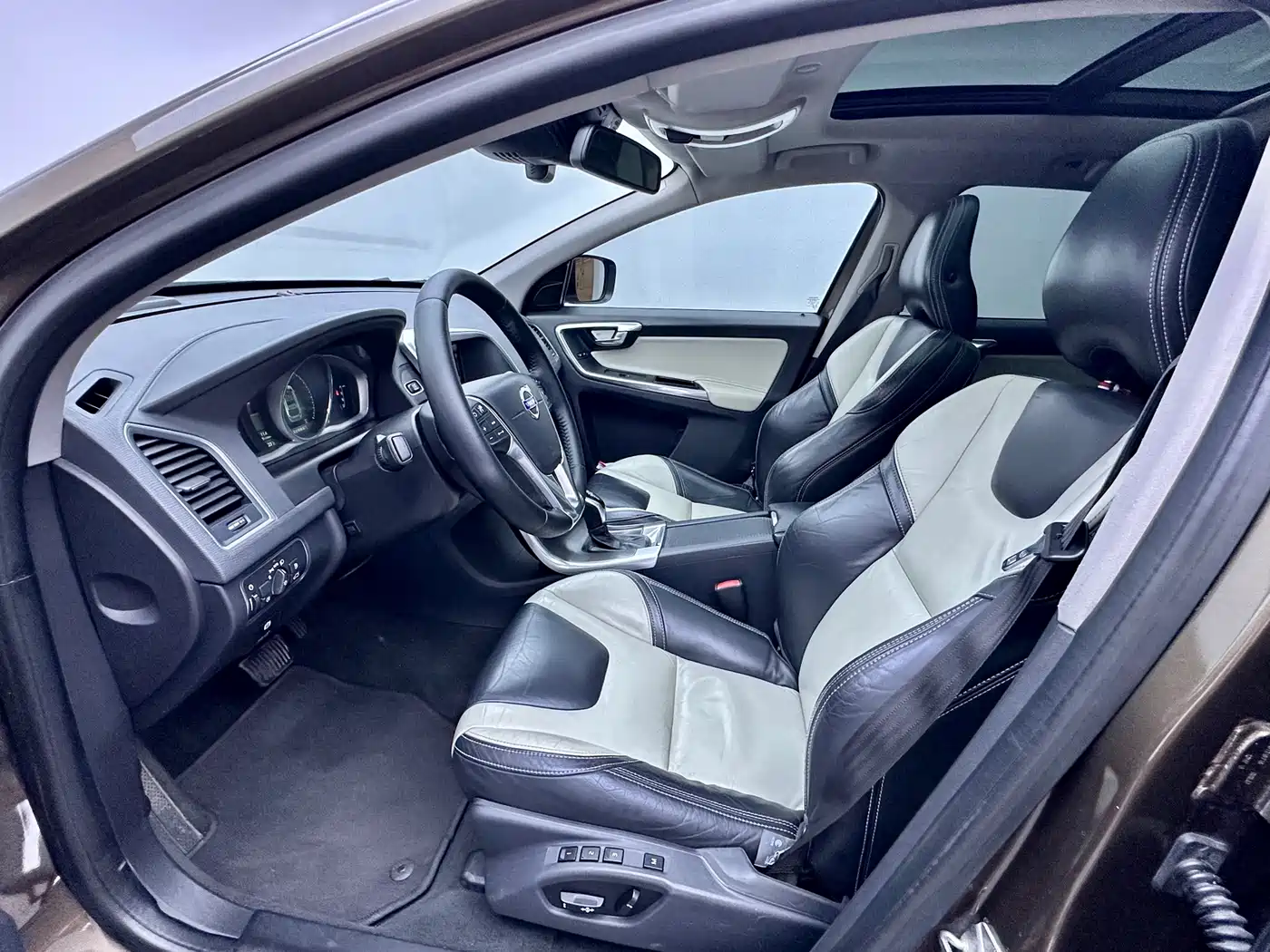 Volvo XC60 (Import) 2013 2014 T5 Wisdom & Elegance