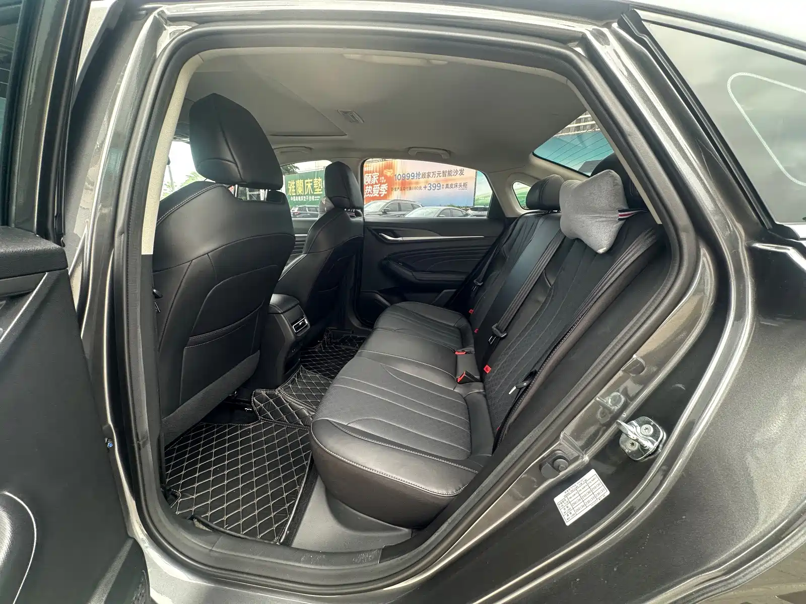 Photo 8 - Changan Eado