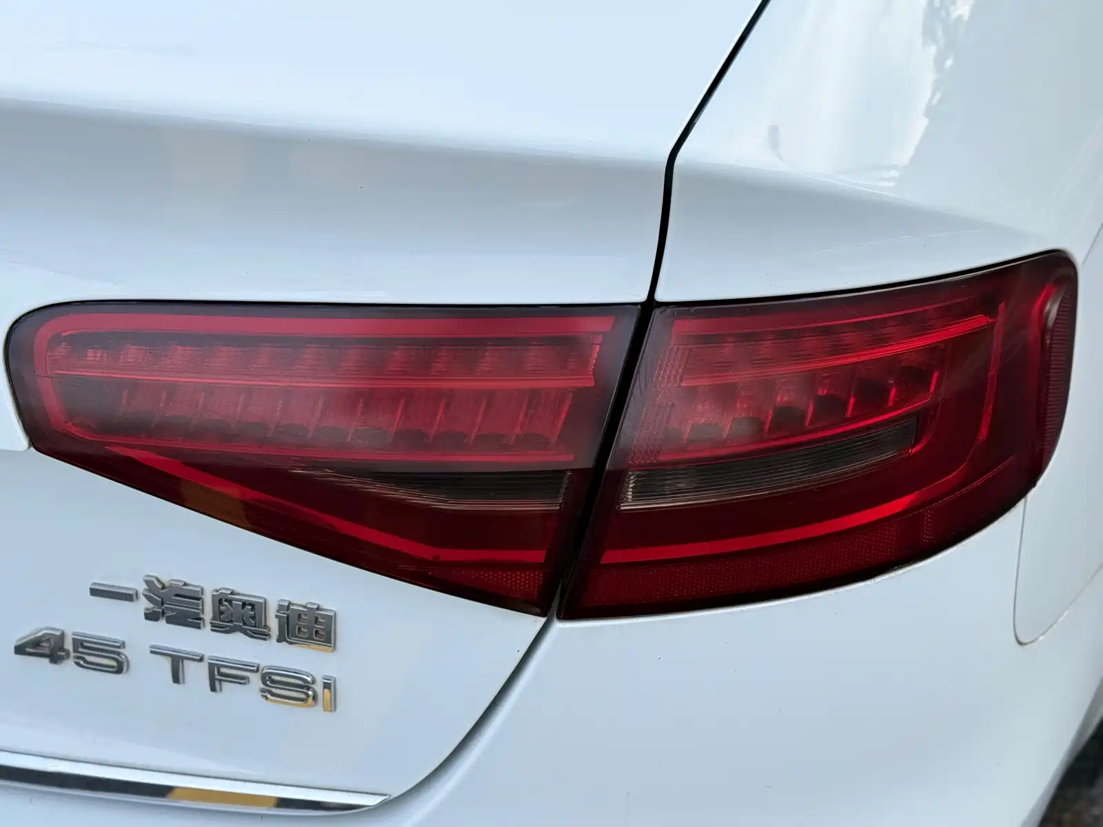 Photo 8 - Audi A4L