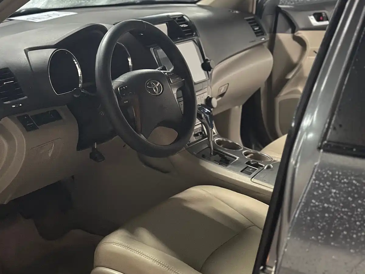 Toyota Highlander 2010 2009 2.7L 2WD 7-seater Luxury Edition