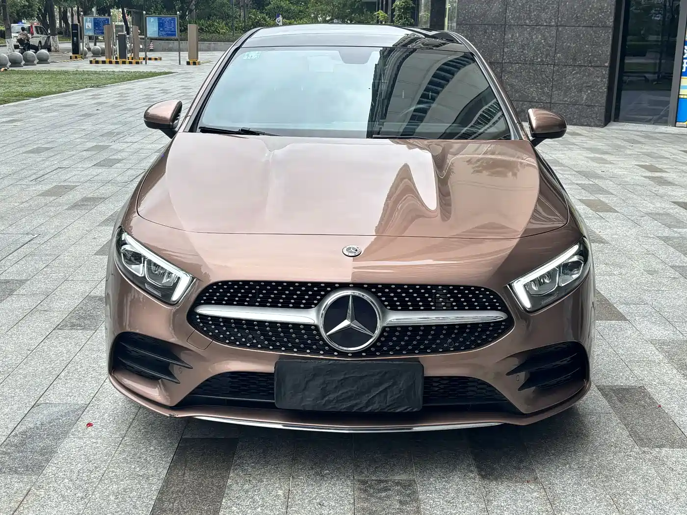 Mercedes-Benz A-Class 2021 A 200 L Sport Sedan Fashion Edition фото 2