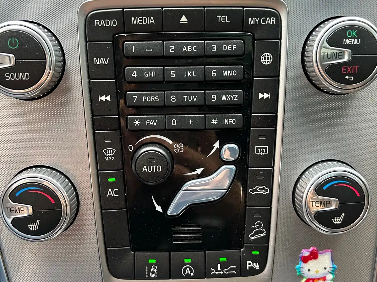VOLVO XC60