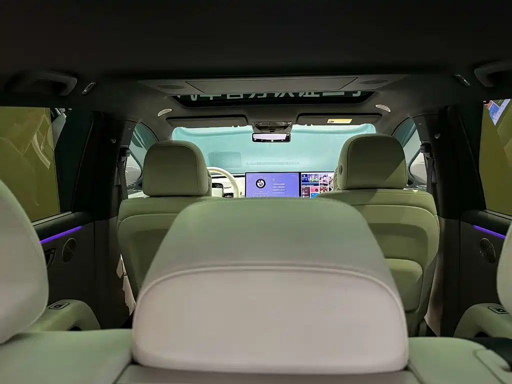 Li Auto i6 2025 2025 4WD Base Model