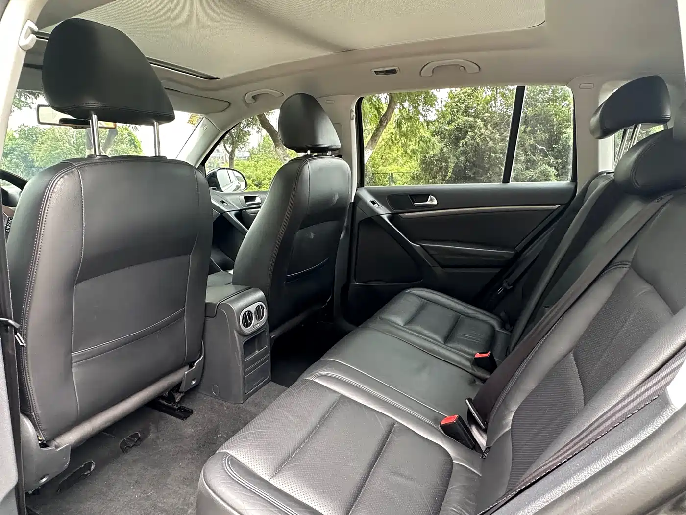 Volkswagen Tiguan 2015 1.8TSI Automatic 4WD Highline фото 6
