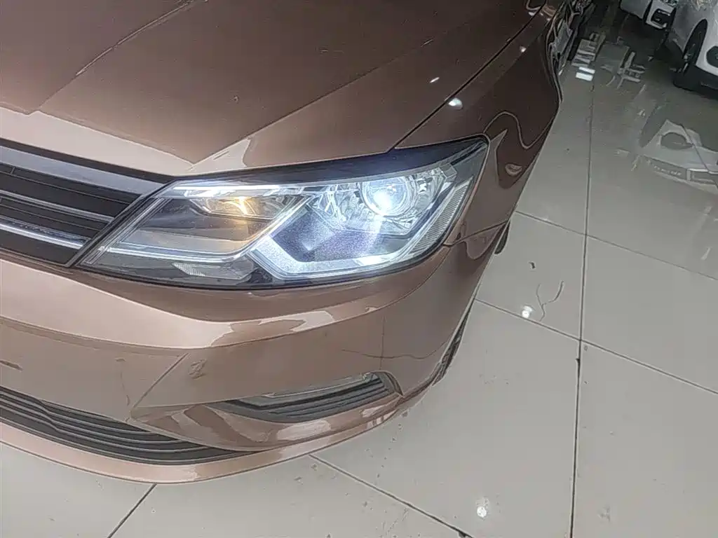 Volkswagen Lamando 2015 230TSI DSG Style фото 24