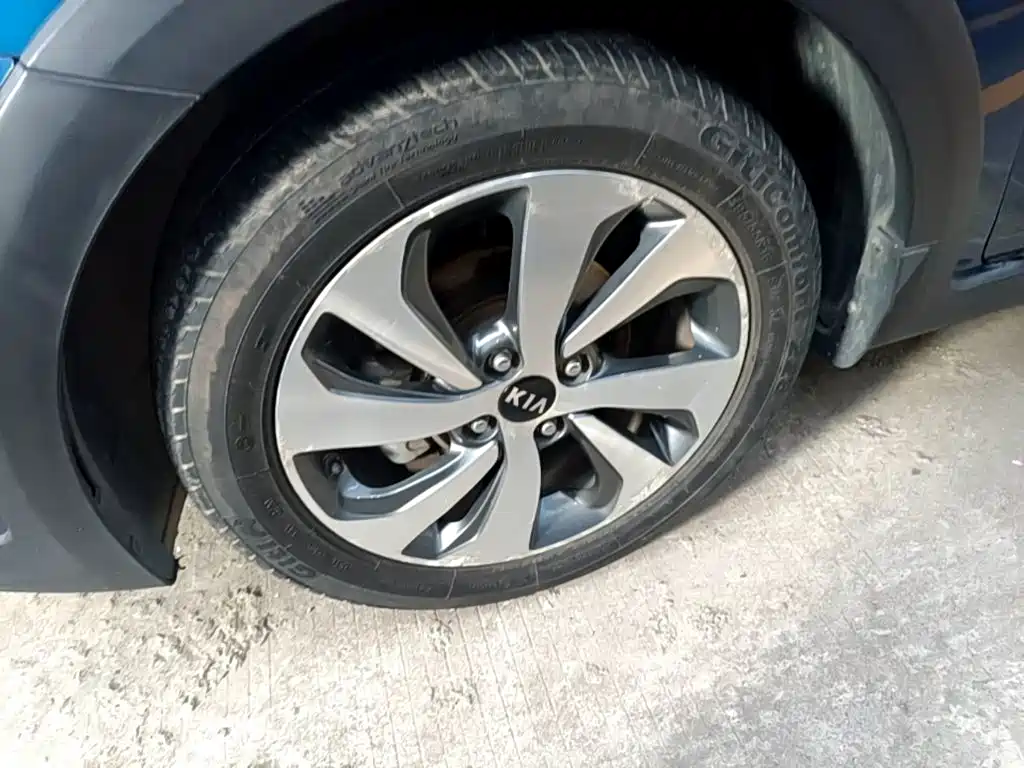 Kia KX CROSS 2018 2017 1.4L AT GLS