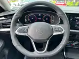 Фото 17 - Volkswagen Passat