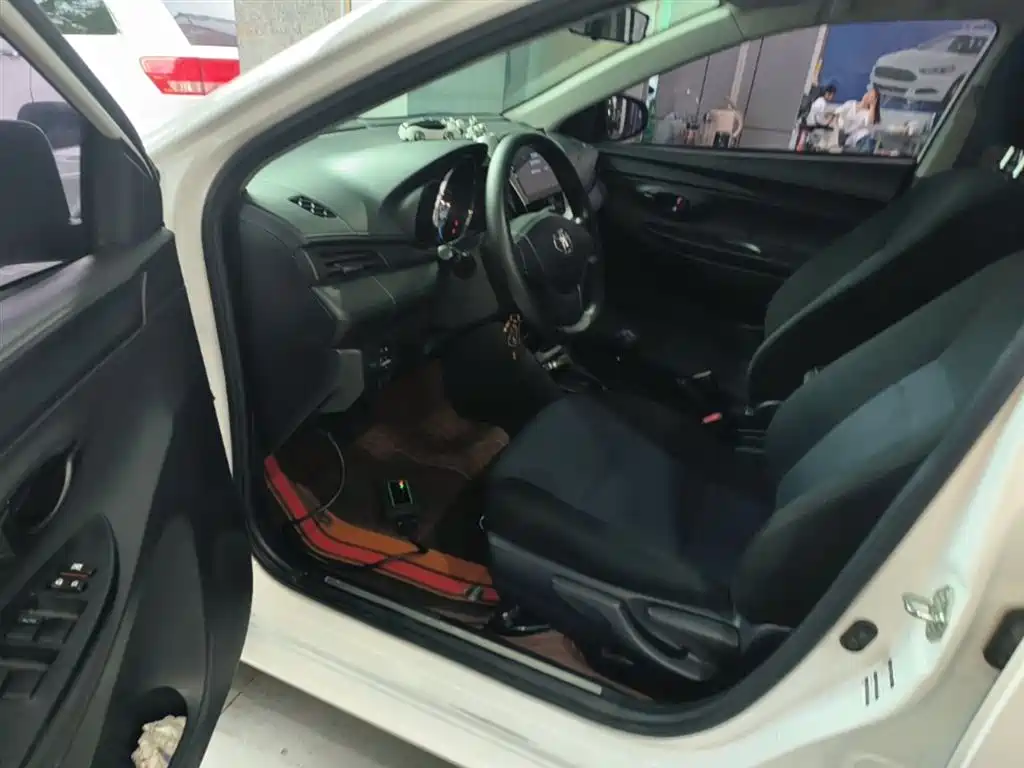 Toyota YARiS L Zhi Xuan 2016 Facelift 1.5E CVT Charming Edition фото 16