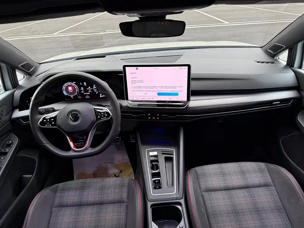 Volkswagen Golf GTI 2025 380TSI DSG GTI фото 26