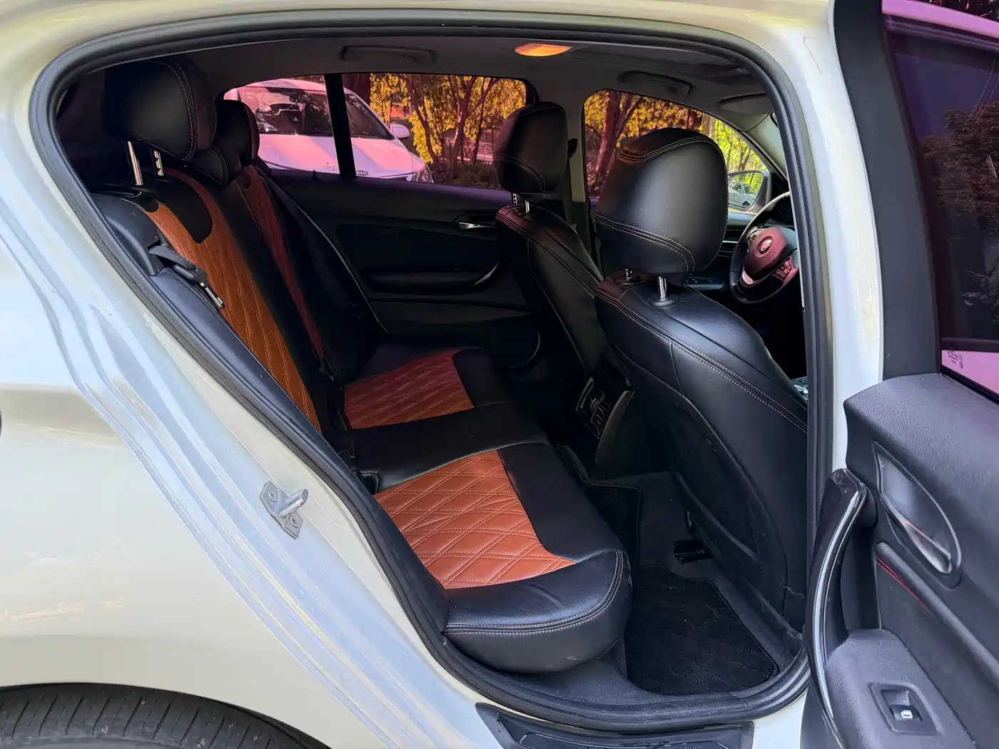 BMW 1 Series (Import) 2013 Facelift 118i Sport Model фото 14