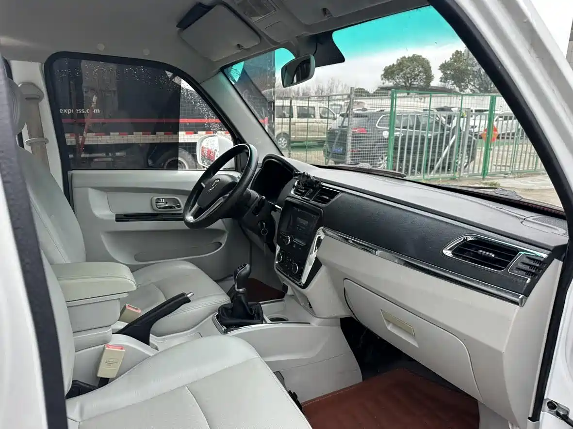 Jinbei New Hiace X30L 2023 2023 1.5L Fortune Van 2/5-seater AC Version SWC15M