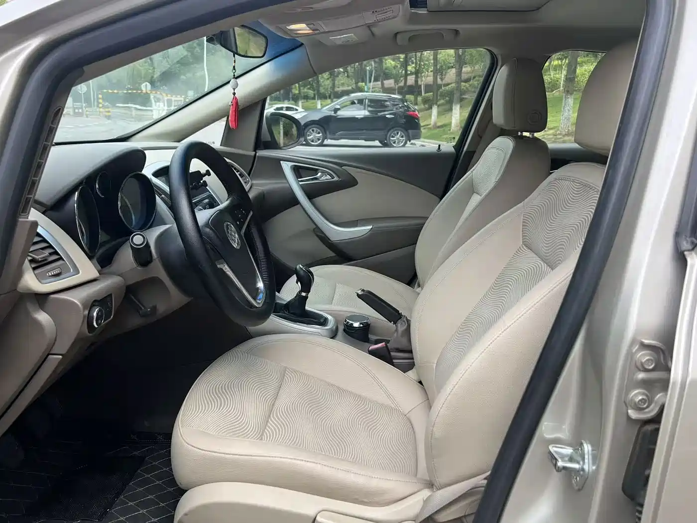 Buick Excelle 2013 2013 Model GT 1.6L Manual Progressive