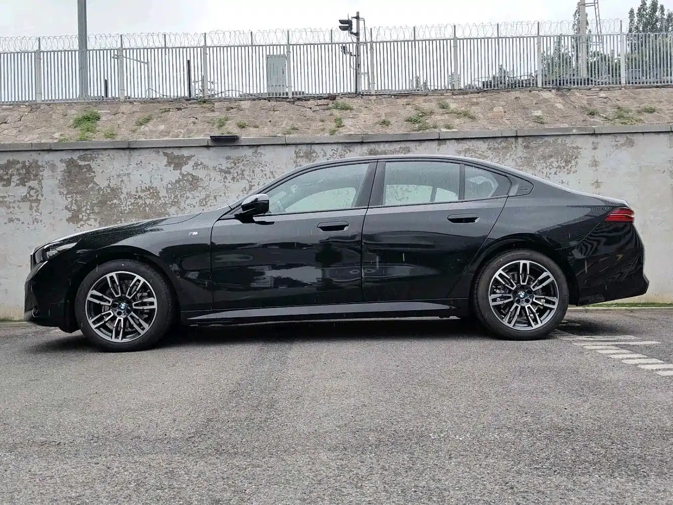 BMW 5 Series (Import) 2025 2024 Model 525i M Sport Package